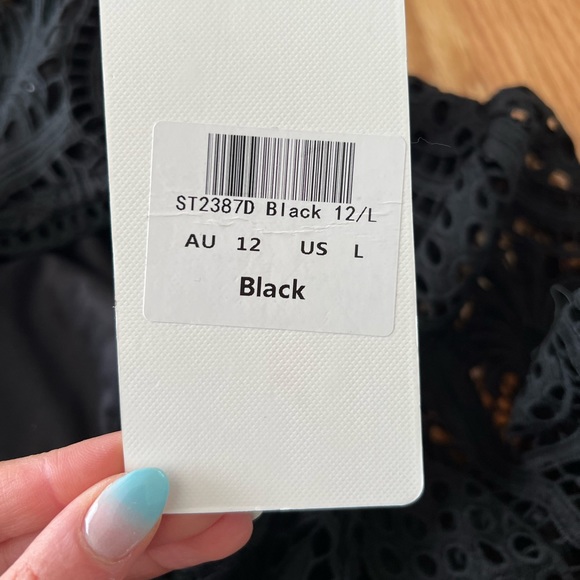 Black Crochet Overlay Balloon Sleeve Dress - Picture 8 of 10